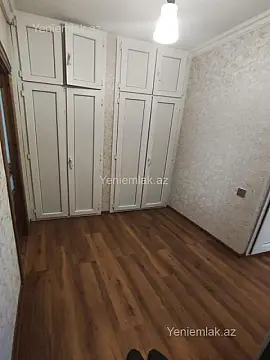 Satılır 2 otaqlı köhnə tikili 60 m²