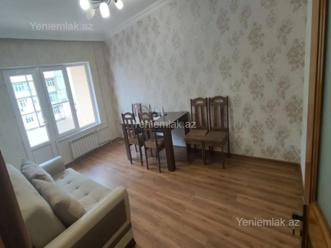 Satılır 2 otaqlı köhnə tikili 60 m²