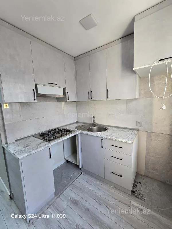 Satılır 1 otaqlı köhnə tikili 32 m²
