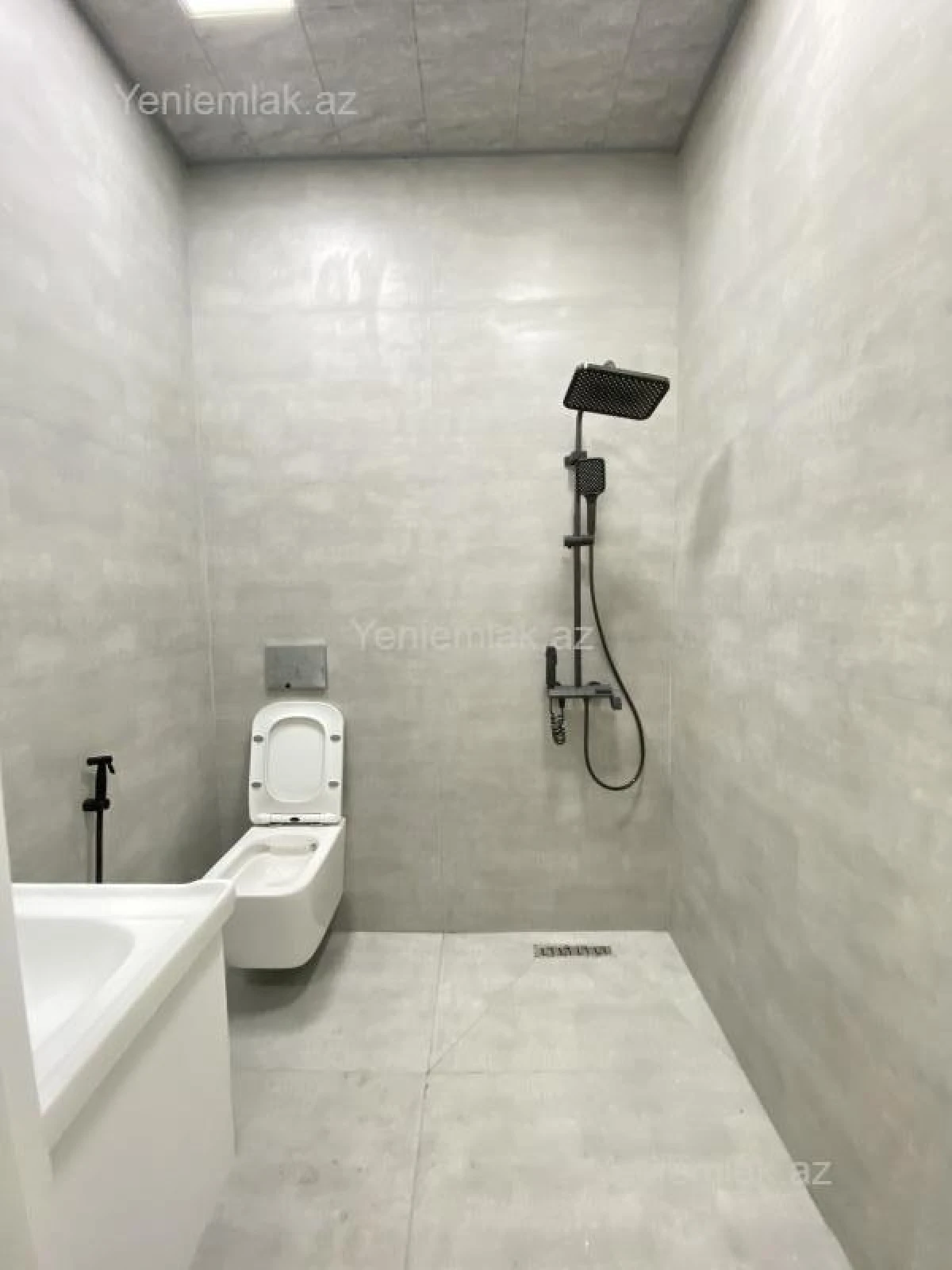 Satılır 2 otaqlı yeni tikili 42 m²