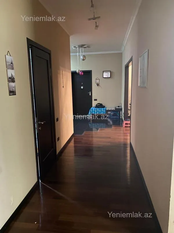 Satılır 5 otaqlı yeni tikili 165 m²