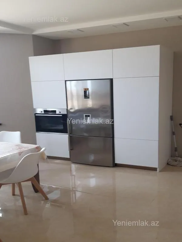 Satılır 6 otaqlı həyət evi 260 m²