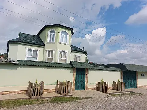 Satılır 10 otaqlı həyət evi 230 m² — Quba 10 otaq 230.00 m²