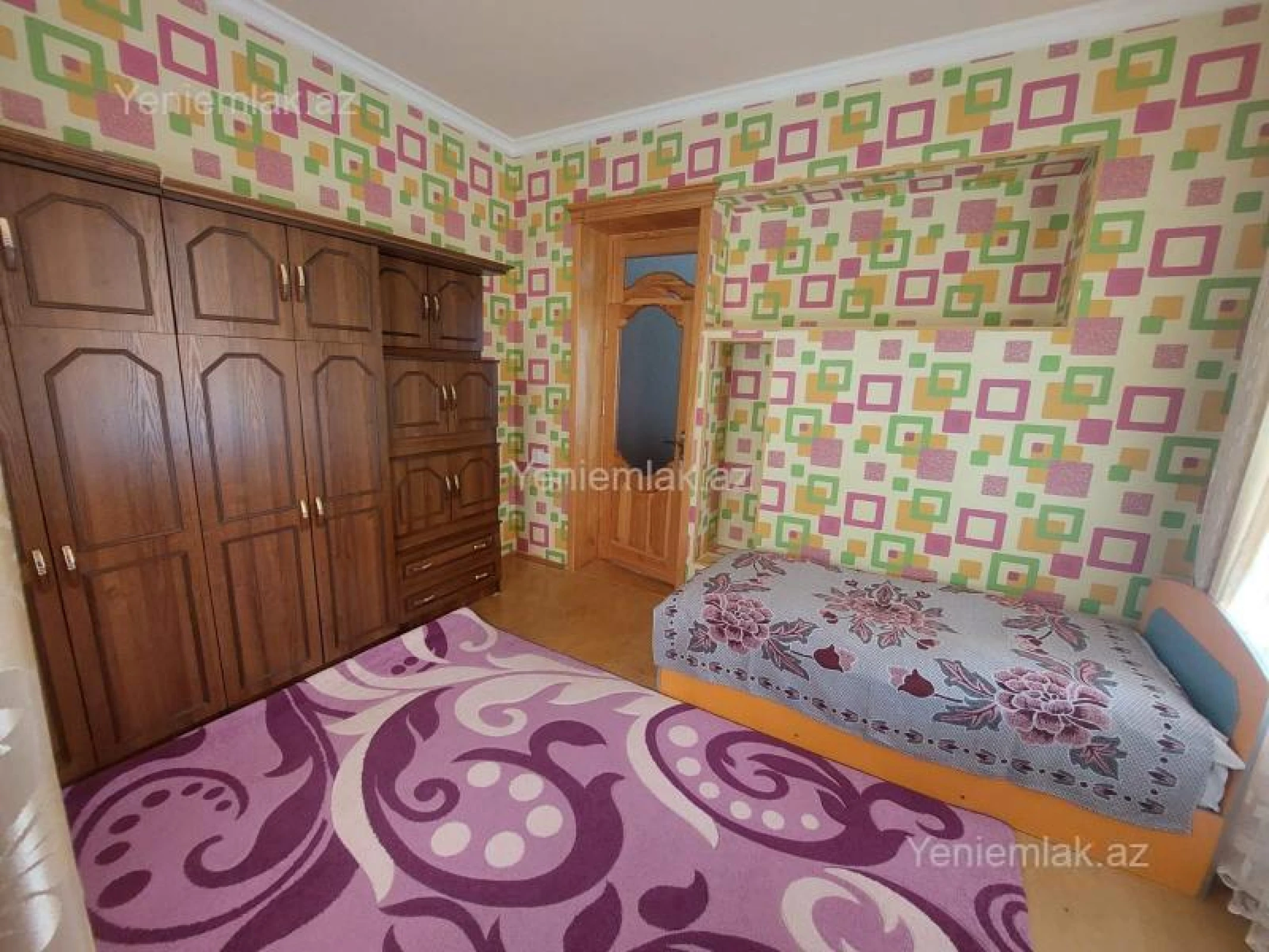 Satılır 10 otaqlı həyət evi 230 m²