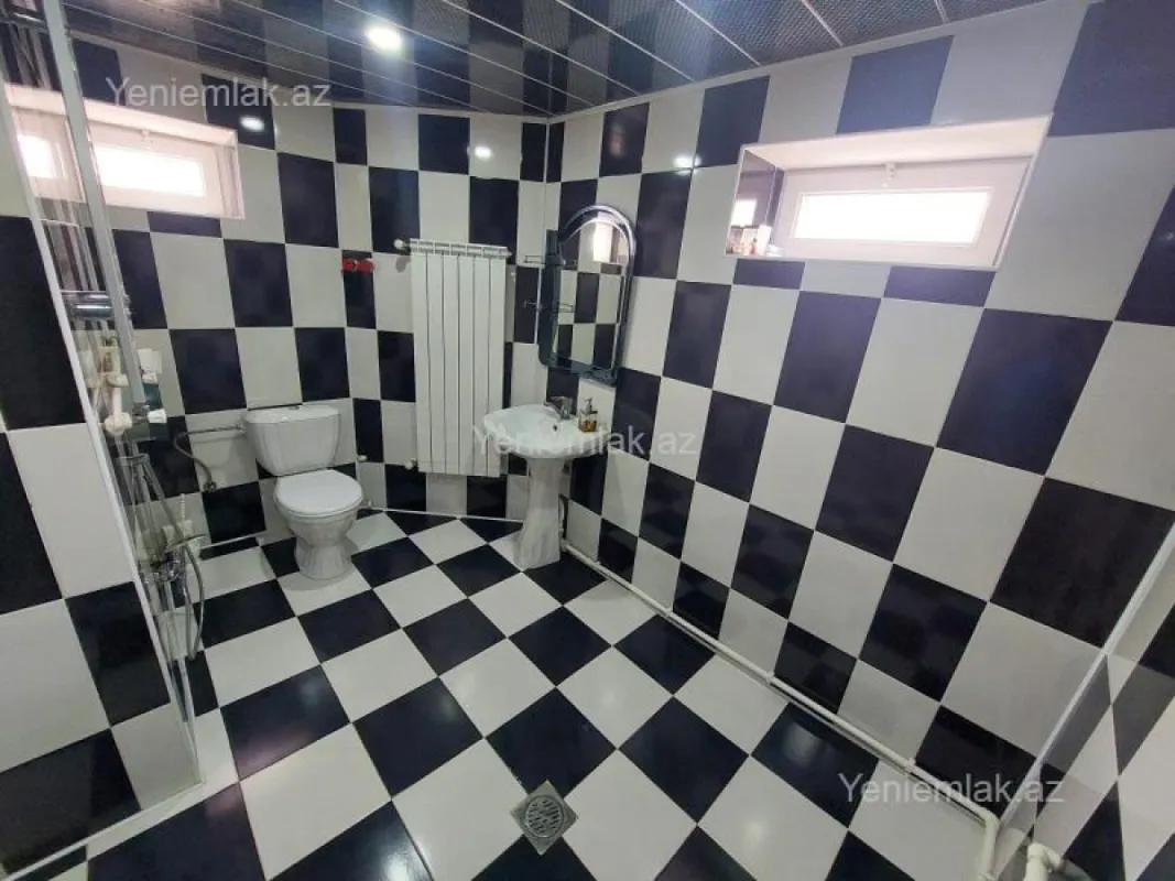 Satılır 10 otaqlı həyət evi 230 m²