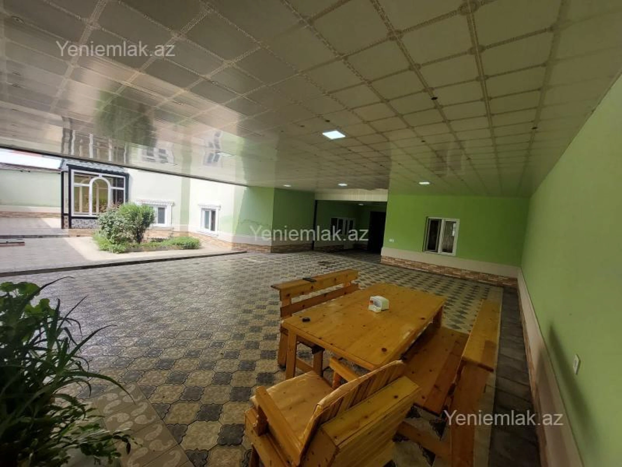 Satılır 10 otaqlı həyət evi 230 m²