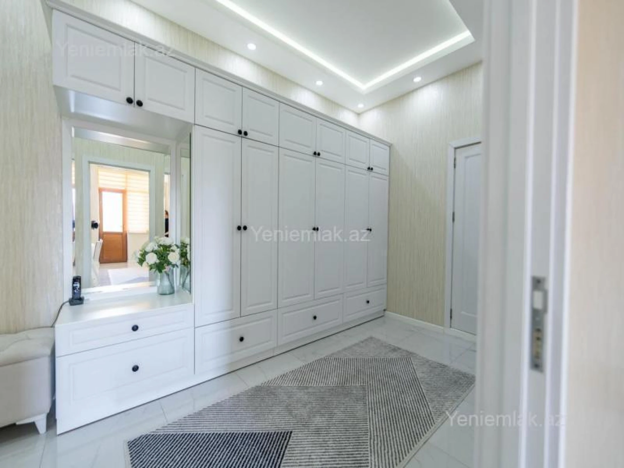 Satılır 3 otaqlı yeni tikili 98 m²