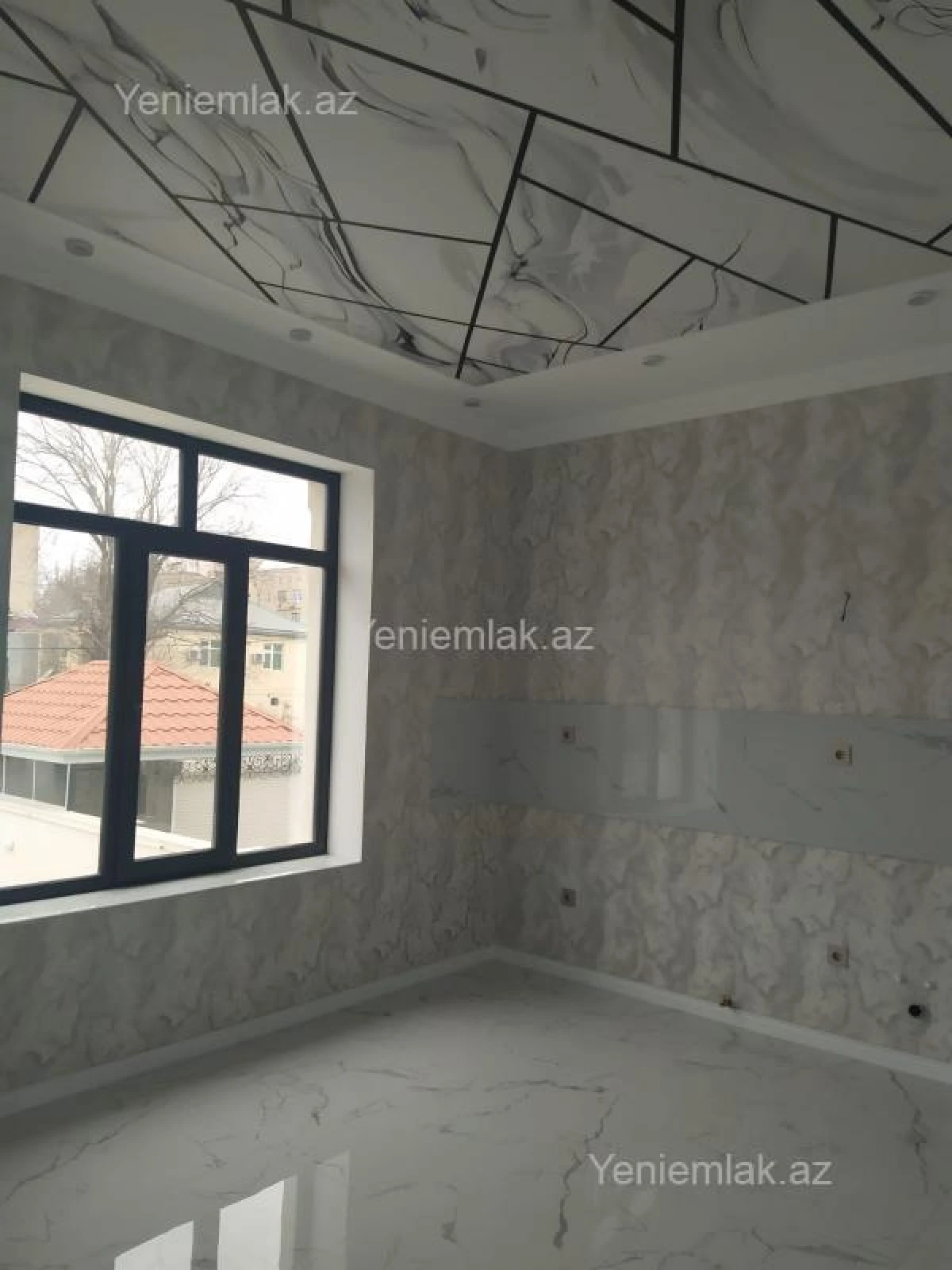 Satılır 5 otaqlı həyət evi 330 m²