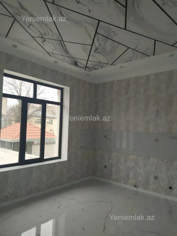 Satılır 5 otaqlı həyət evi 330 m²