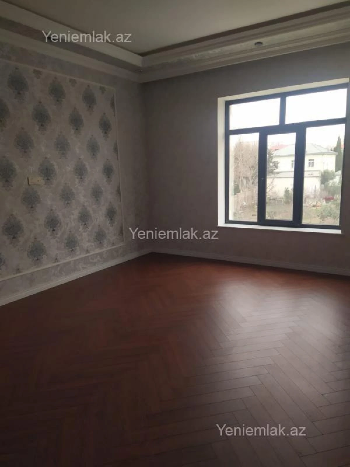 Satılır 5 otaqlı həyət evi 330 m²