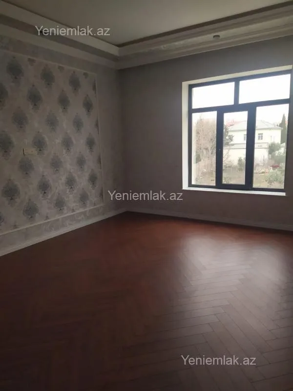 Satılır 5 otaqlı həyət evi 330 m²