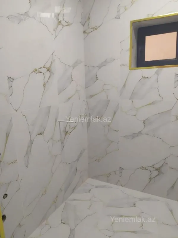 Satılır 5 otaqlı həyət evi 330 m²