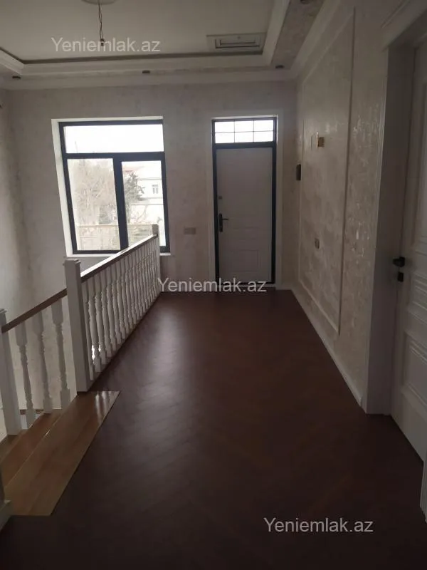 Satılır 5 otaqlı həyət evi 330 m²