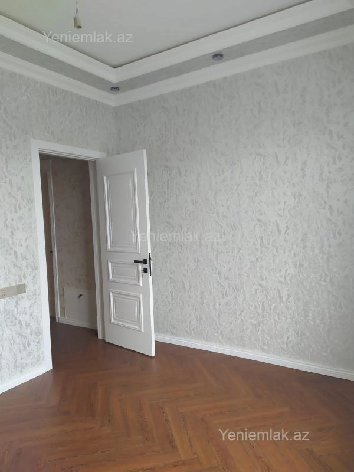 Satılır 5 otaqlı həyət evi 330 m²