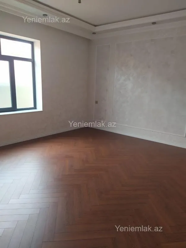 Satılır 5 otaqlı həyət evi 330 m²