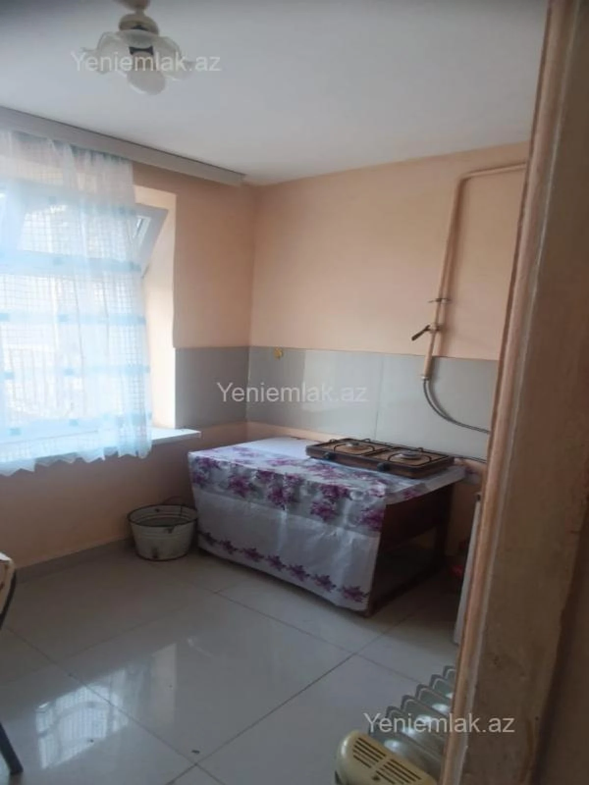 Satılır 1 otaqlı köhnə tikili 32 m²