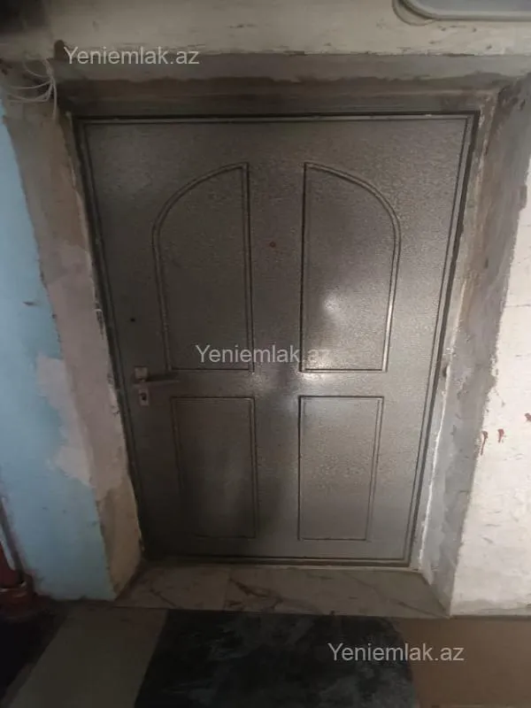 Satılır 1 otaqlı köhnə tikili 32 m²