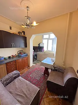 Satılır 2 otaqlı köhnə tikili 55 m²