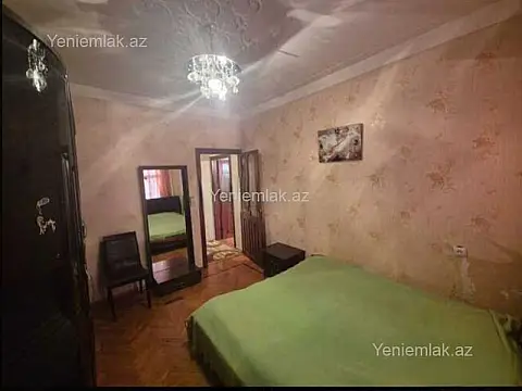 Satılır 2 otaqlı köhnə tikili 60 m²