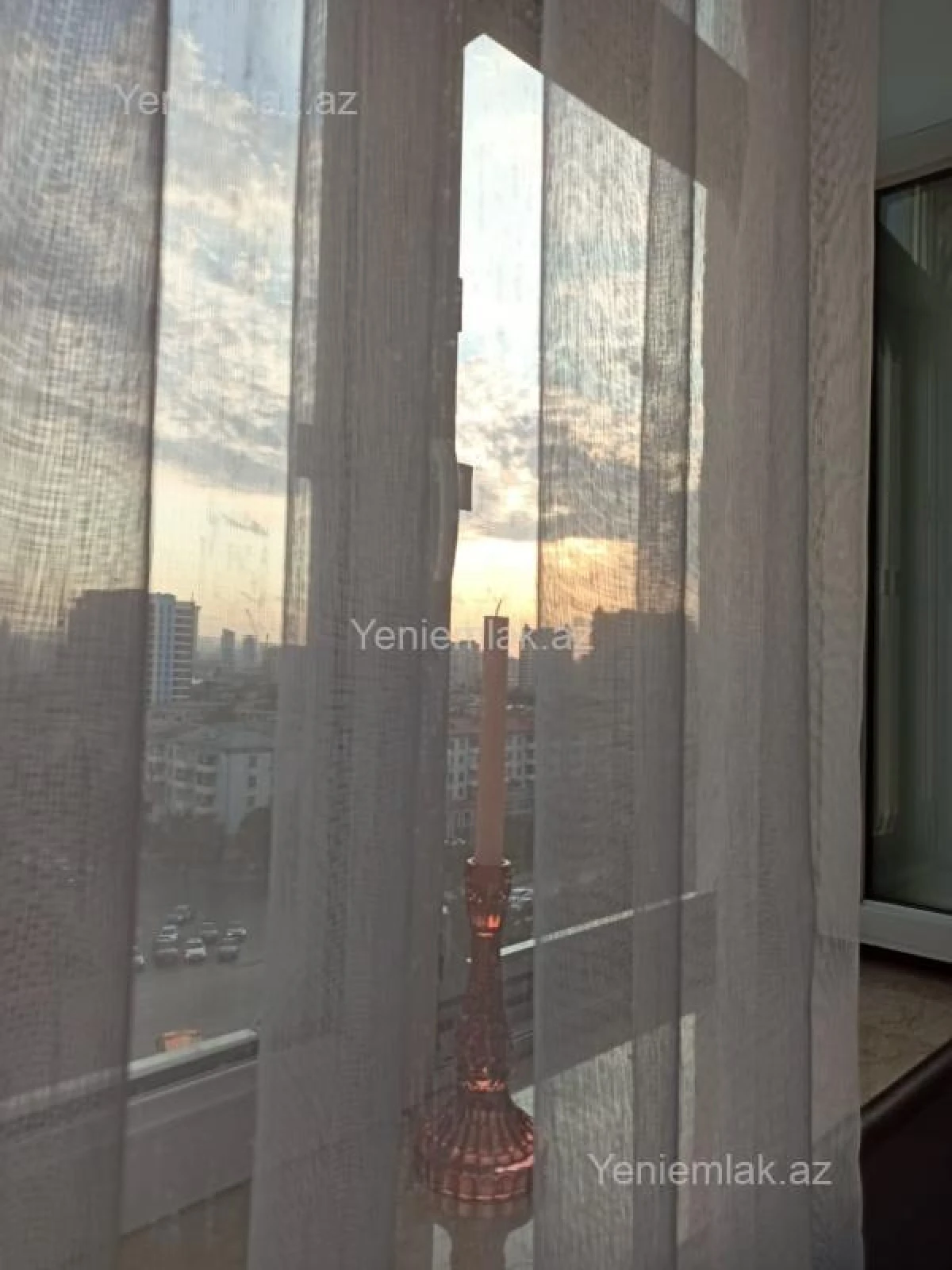 Satılır 2 otaqlı köhnə tikili 62 m²