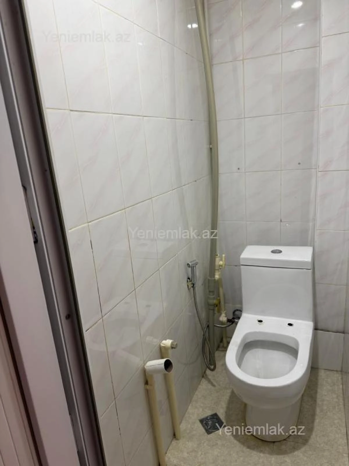 Satılır 3 otaqlı köhnə tikili 70 m²