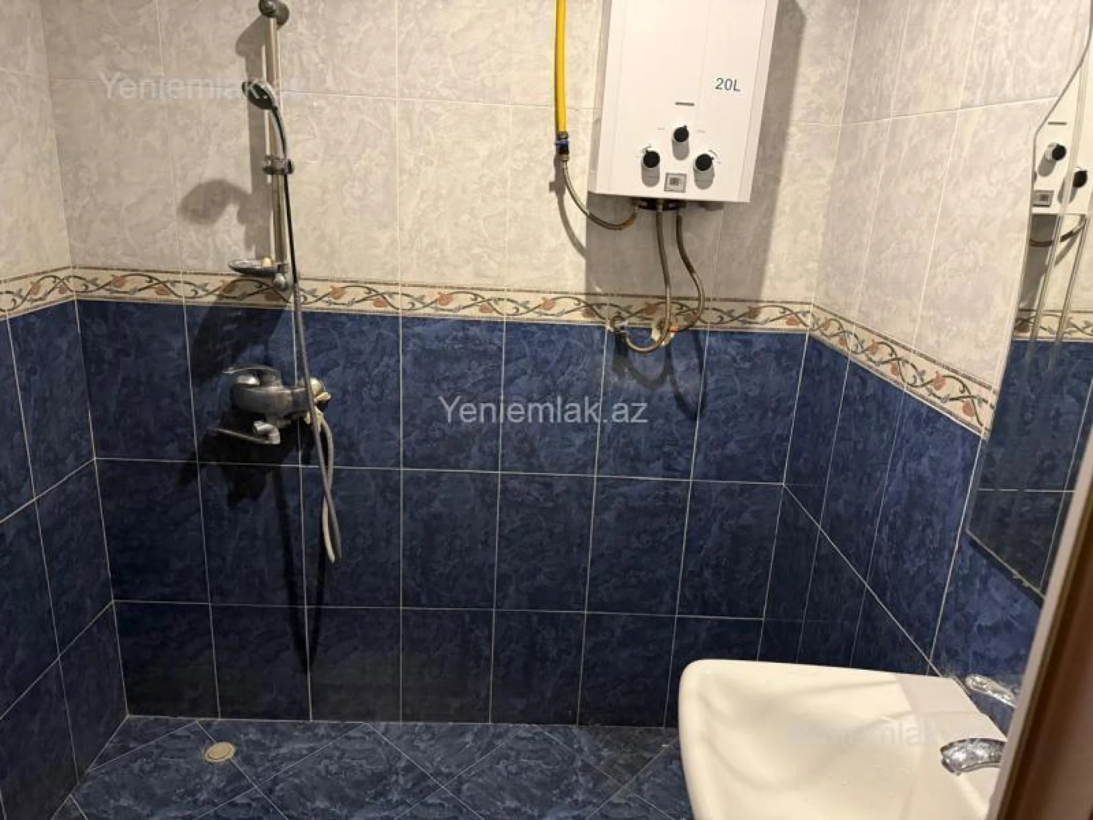 Satılır 3 otaqlı köhnə tikili 70 m²