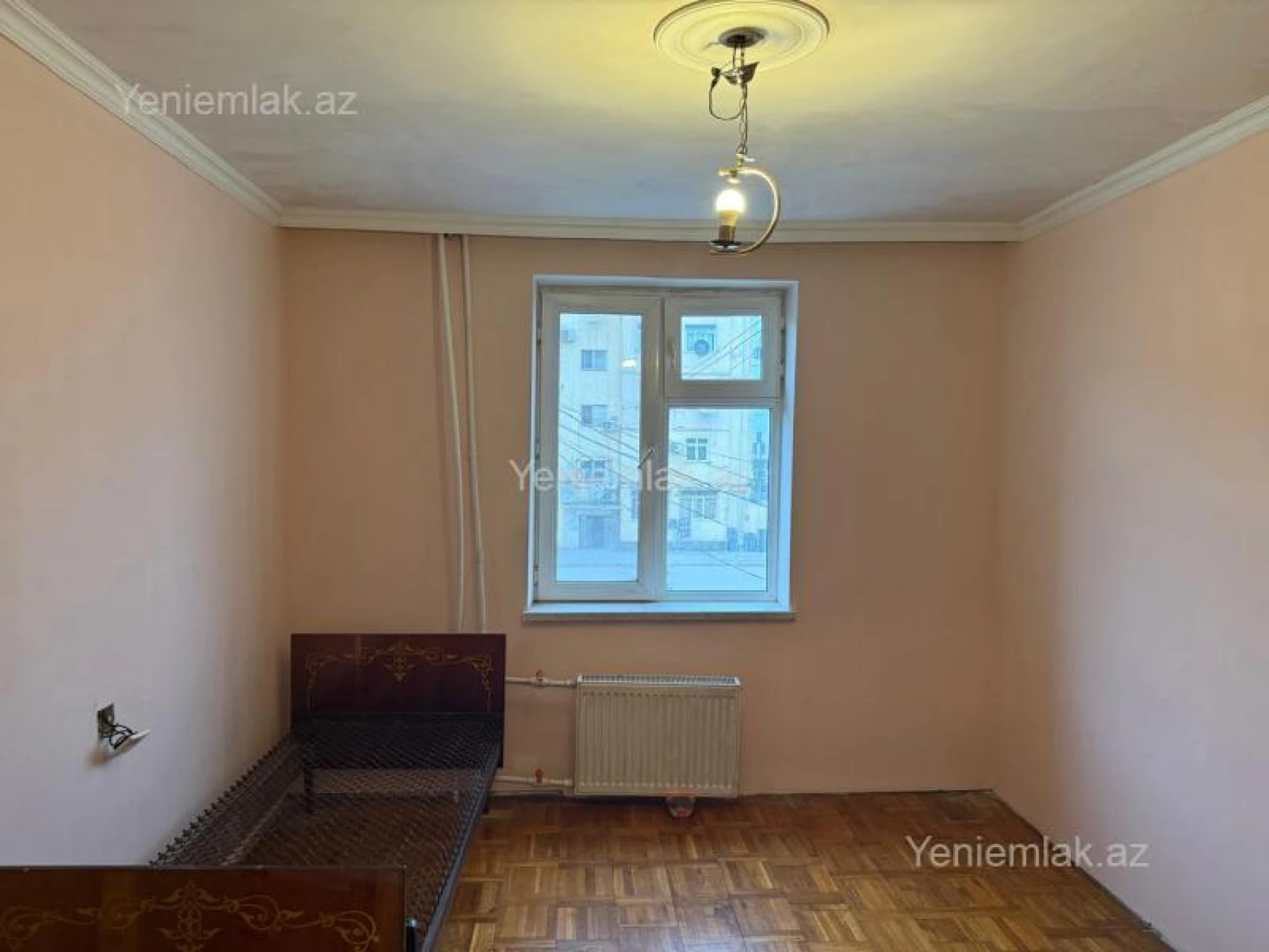 Satılır 3 otaqlı köhnə tikili 70 m²
