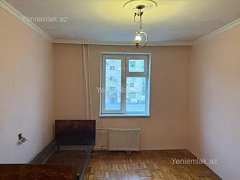 Satılır 3 otaqlı köhnə tikili 70 m²