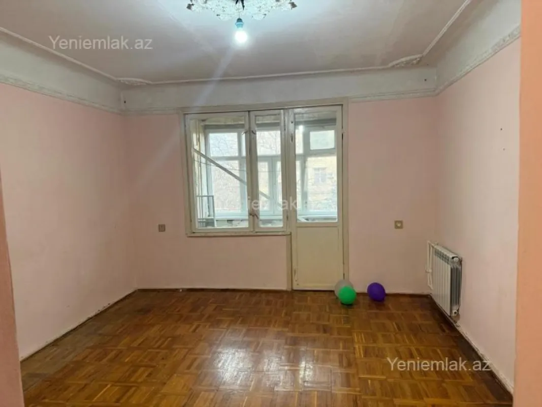 Satılır 3 otaqlı köhnə tikili 70 m²