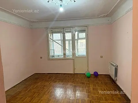 Satılır 3 otaqlı köhnə tikili 70 m² — Sumqayıt, 7-ci mikrorayon 3 otaq 70.00 m²