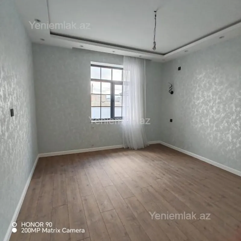 Satılır 4 otaqlı həyət evi 135 m²