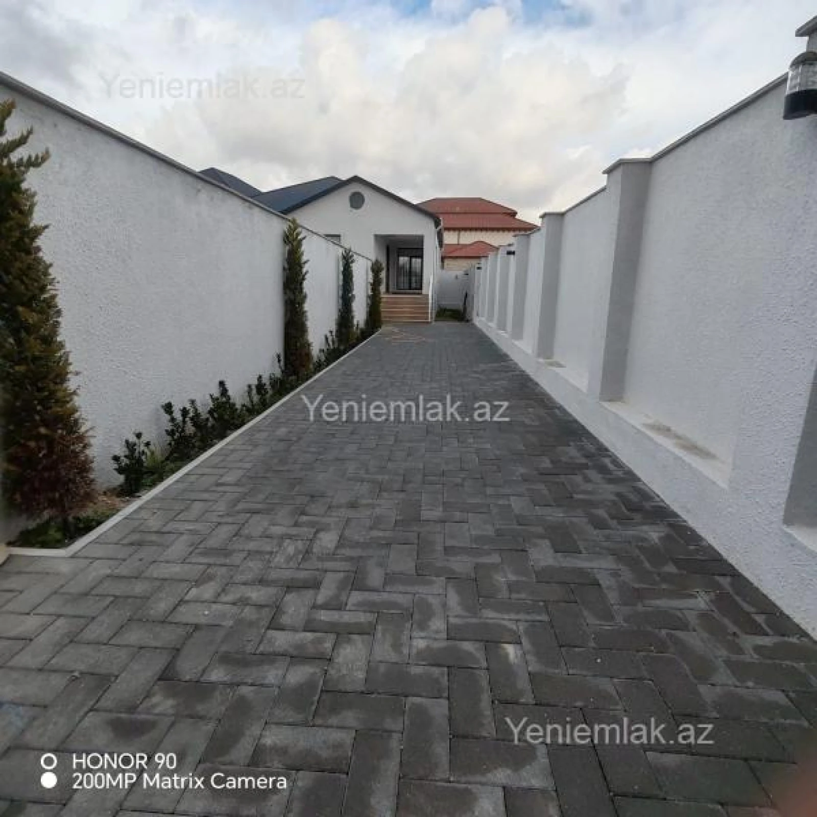 Satılır 4 otaqlı həyət evi 135 m²
