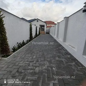 Satılır 4 otaqlı həyət evi 135 m²