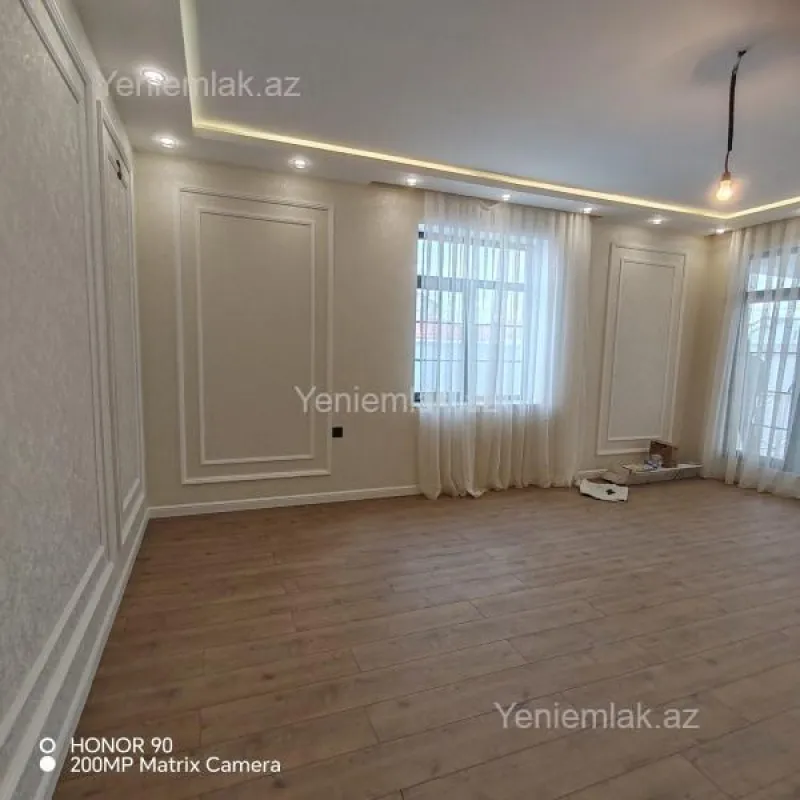 Satılır 4 otaqlı həyət evi 135 m²