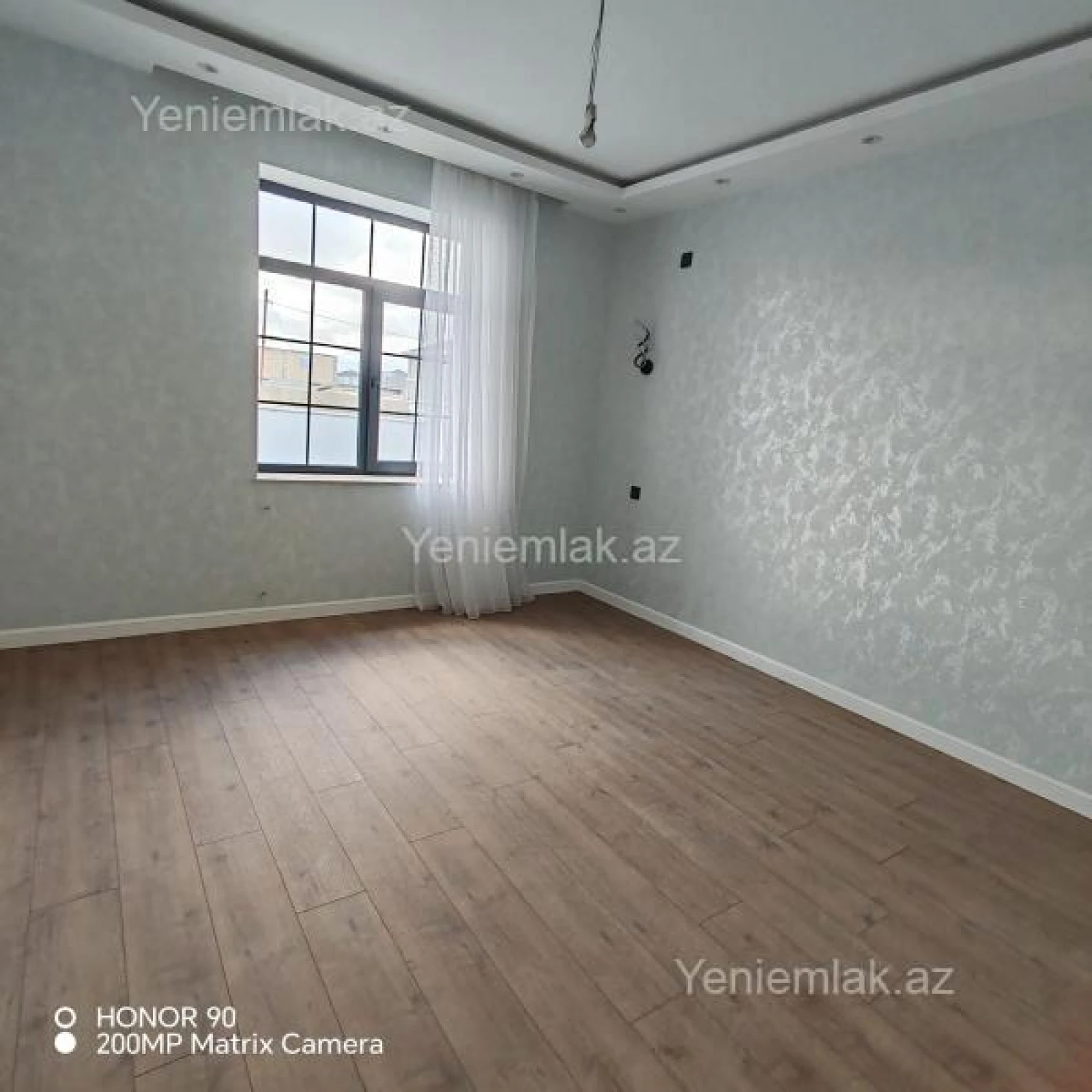 Satılır 4 otaqlı həyət evi 135 m²