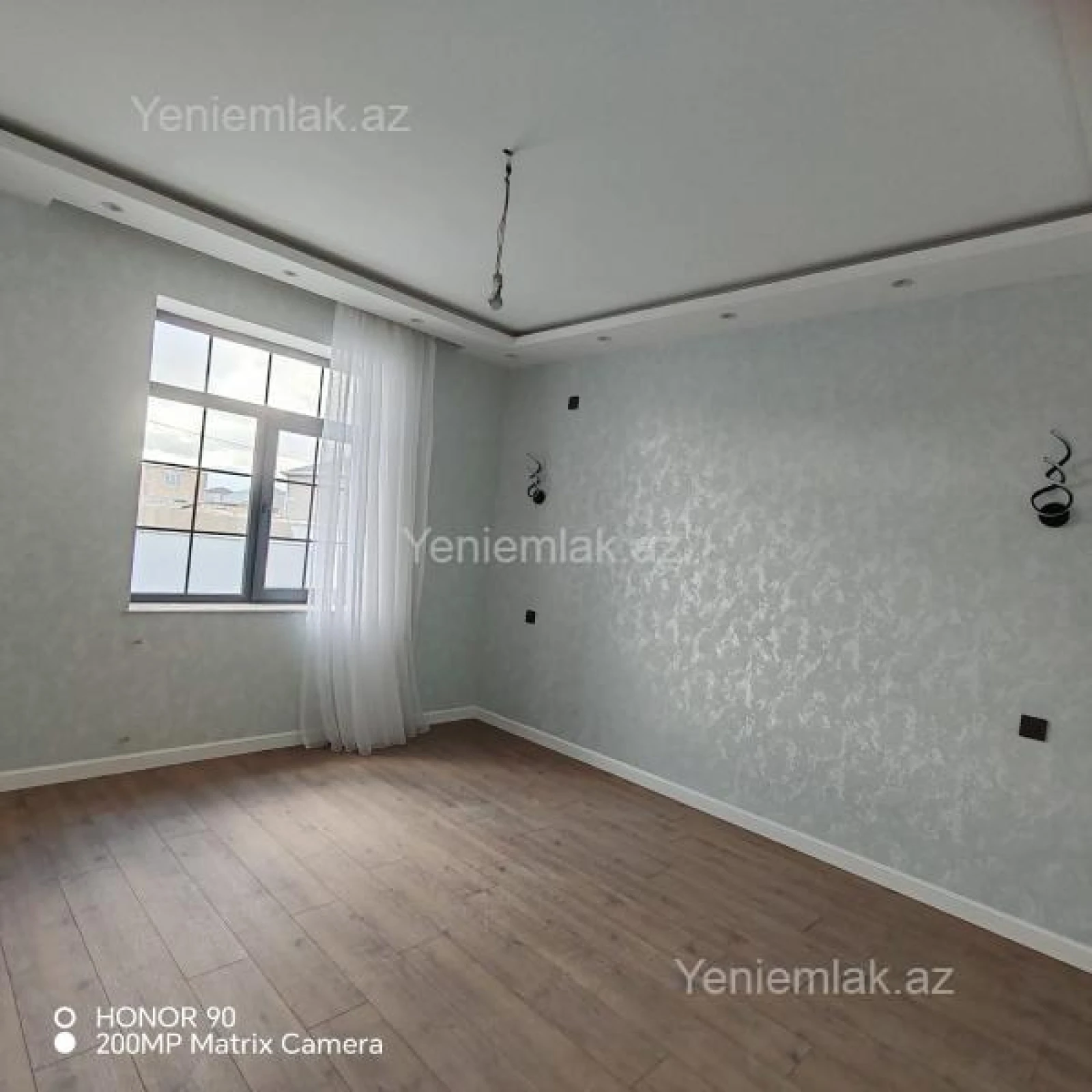 Satılır 4 otaqlı həyət evi 135 m²