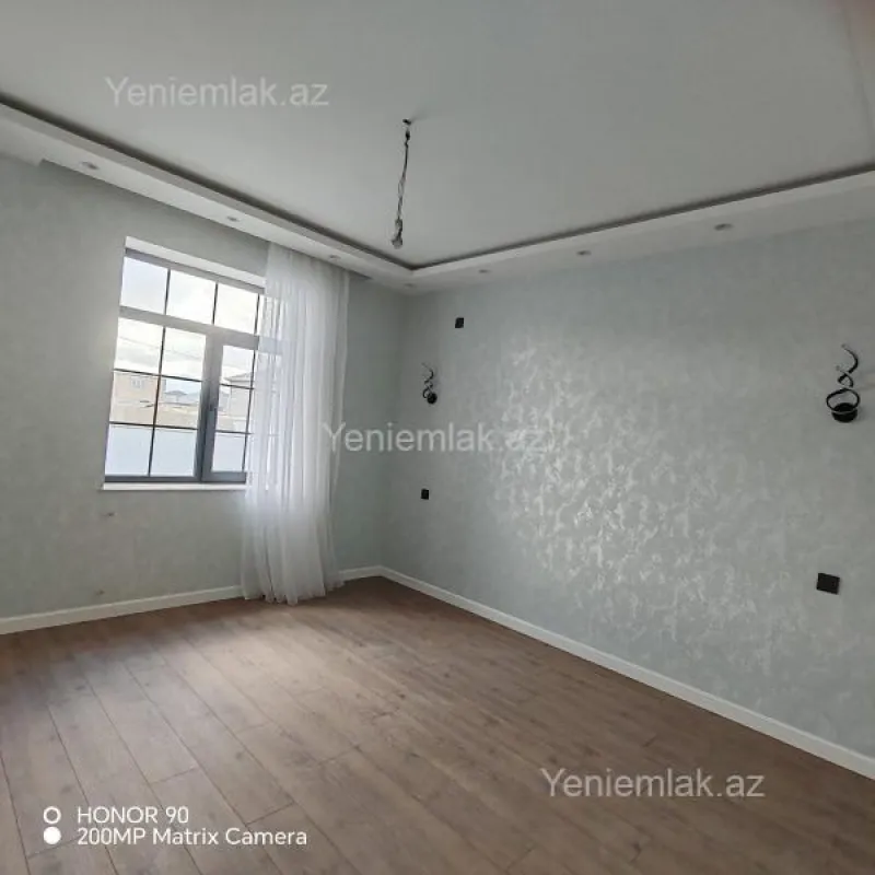 Satılır 4 otaqlı həyət evi 135 m²