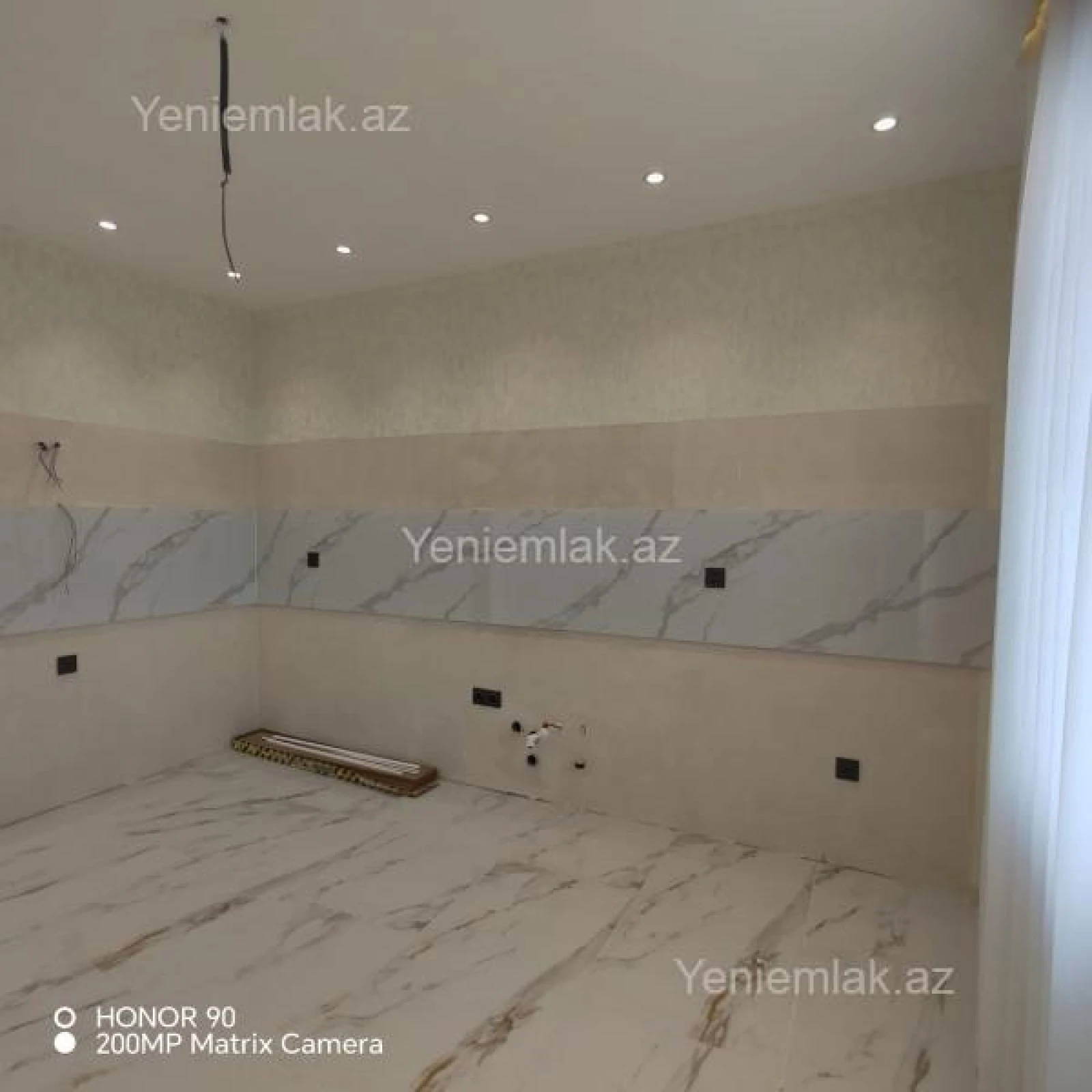 Satılır 4 otaqlı həyət evi 135 m²
