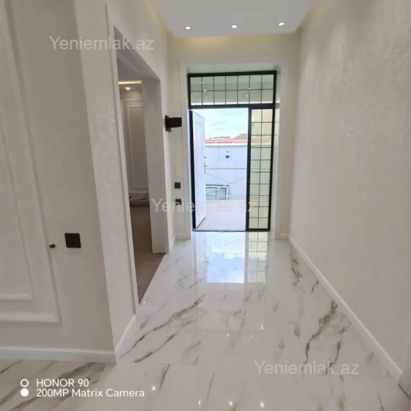 Satılır 4 otaqlı həyət evi 135 m²