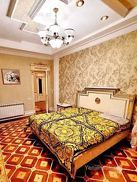 Satılır 4 otaqlı yeni tikili 250 m²