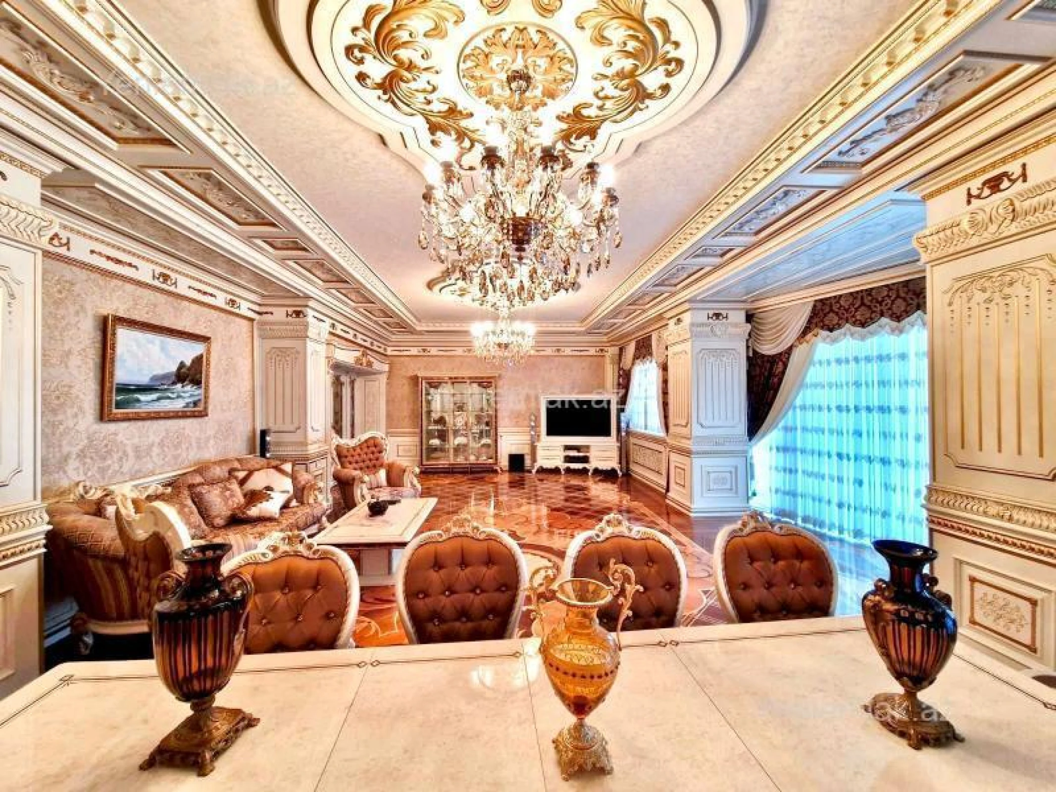 Satılır 4 otaqlı yeni tikili 250 m²