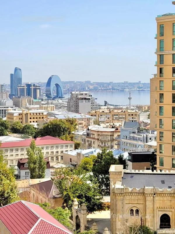 Satılır 4 otaqlı yeni tikili 250 m²