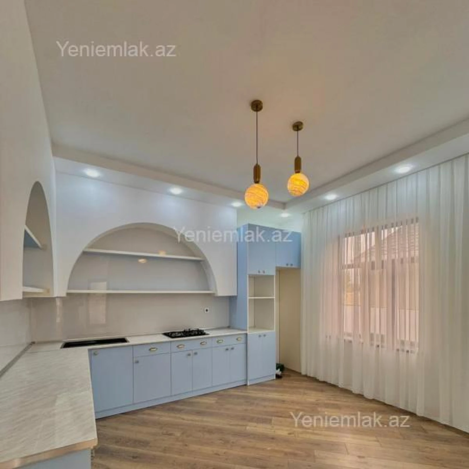 Satılır 5 otaqlı həyət evi 210 m²