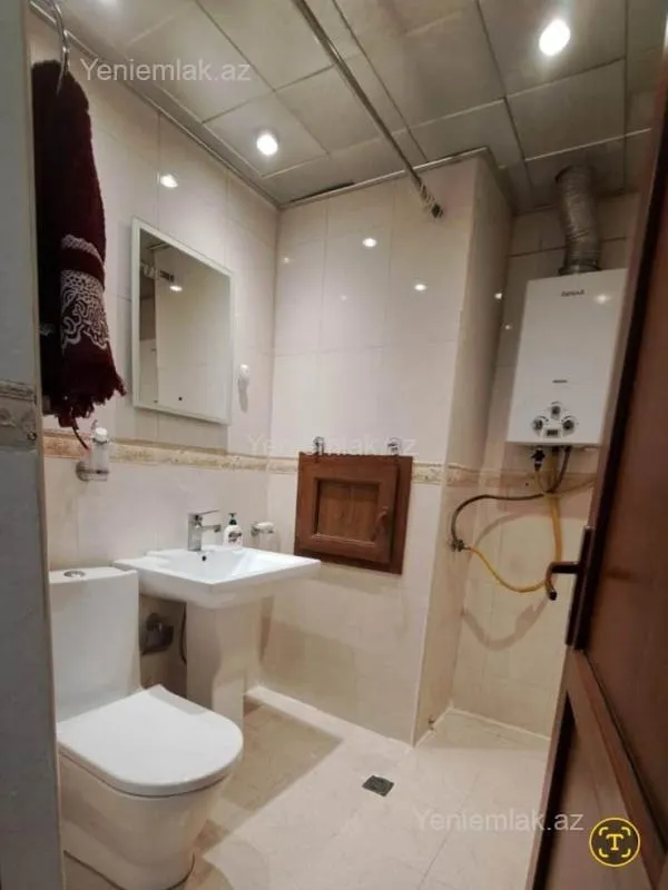 Satılır 2 otaqlı köhnə tikili 60 m²