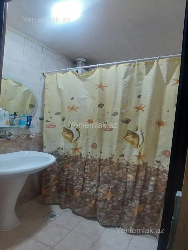 Satılır 3 otaqlı köhnə tikili 73 m²