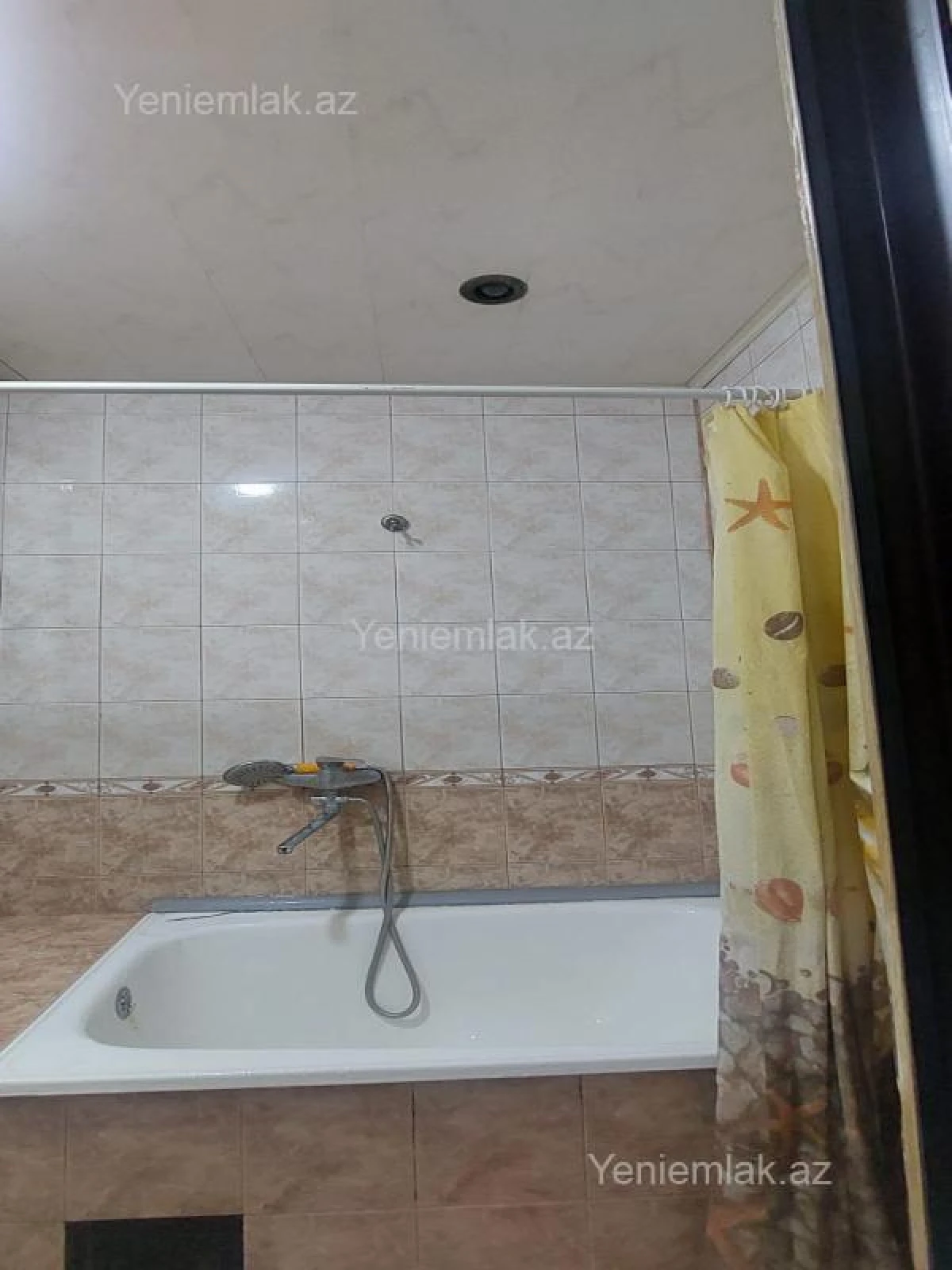 Satılır 3 otaqlı köhnə tikili 73 m²