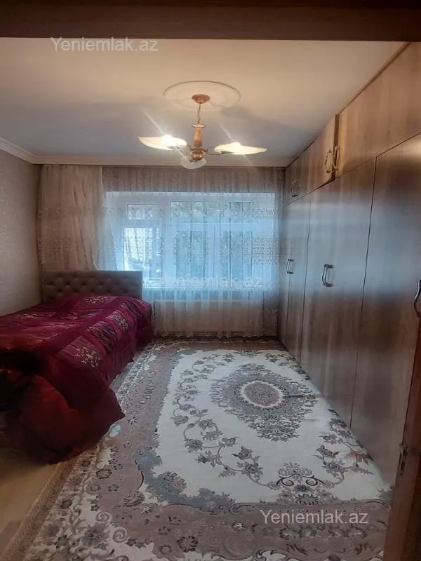 Satılır 3 otaqlı köhnə tikili 73 m²