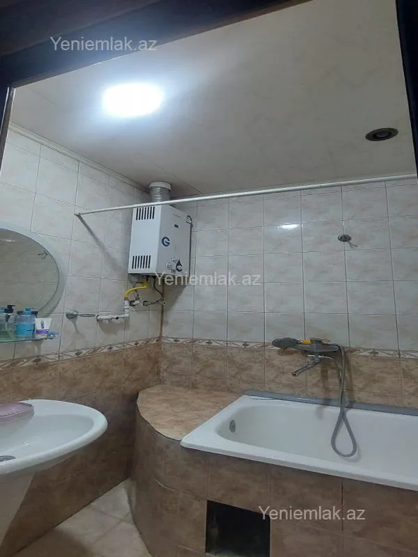 Satılır 3 otaqlı köhnə tikili 73 m²