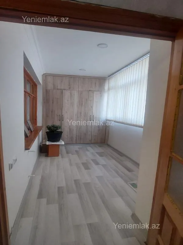 Satılır 3 otaqlı köhnə tikili 73 m²
