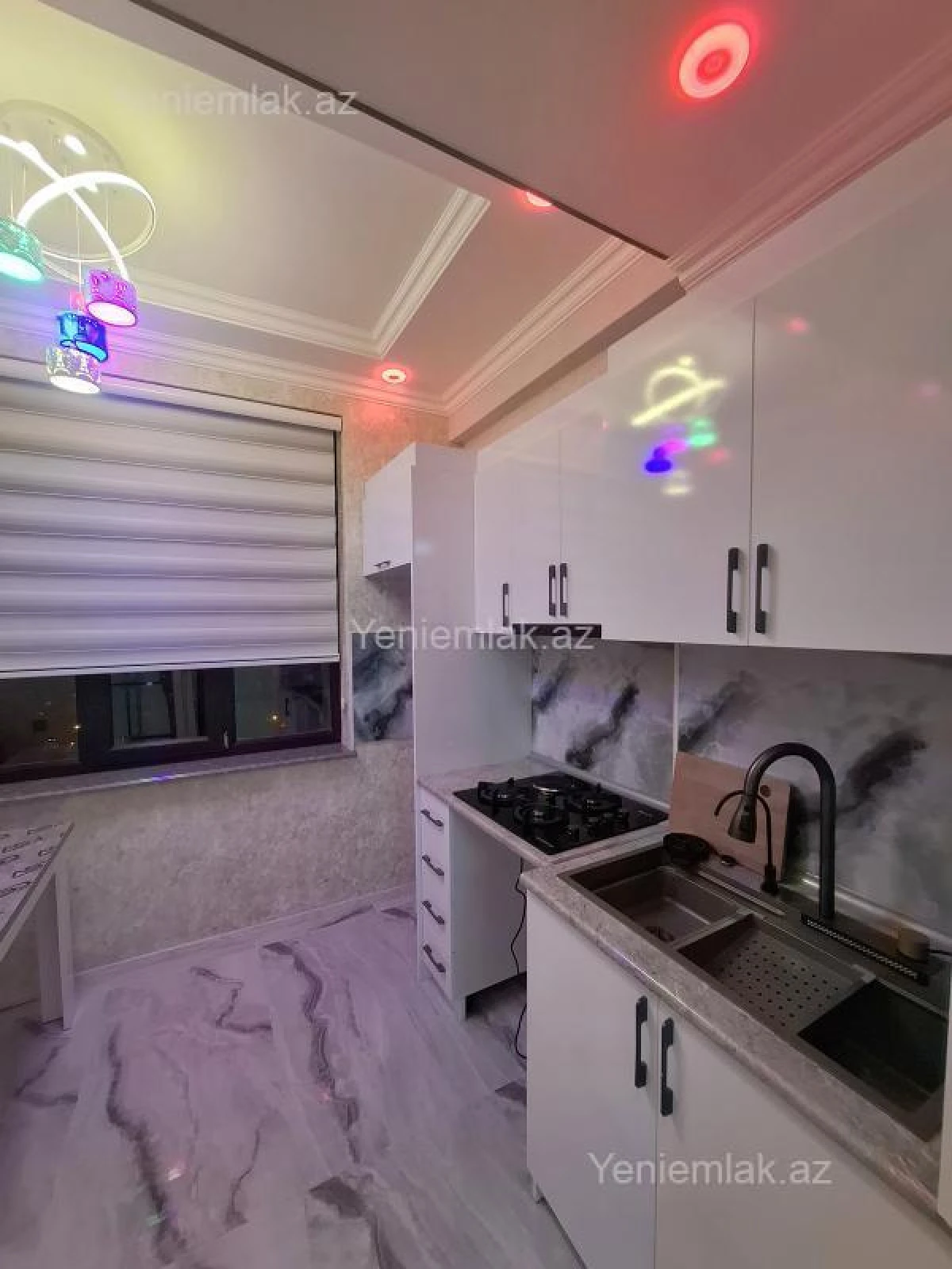 Satılır 2 otaqlı yeni tikili 61 m²